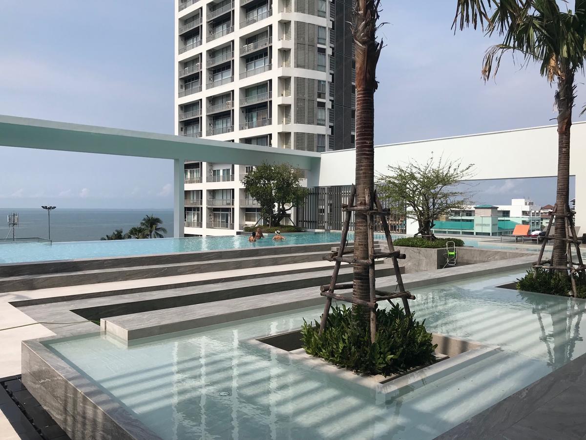 Kuno - 2Br, Beachfront Jomtien ภายนอก รูปภาพ