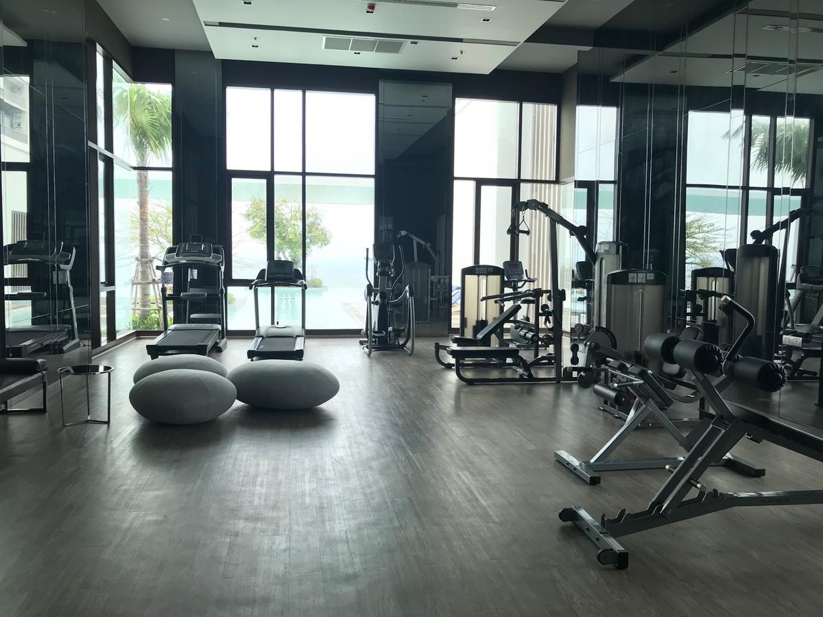 Kuno - 2Br, Beachfront Jomtien ภายนอก รูปภาพ