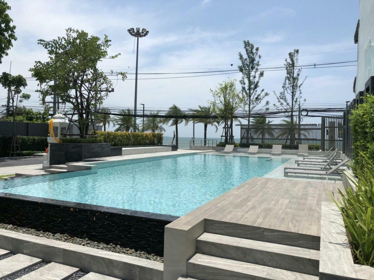 Kuno - 2Br, Beachfront Jomtien ภายนอก รูปภาพ